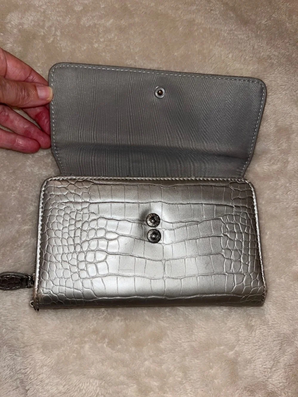 N/A wallet silver